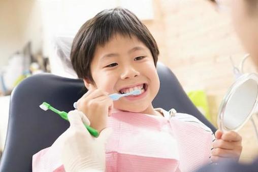 神戸市東灘区の歯医者、えびすデンタルクリニックの子どもの予防歯科